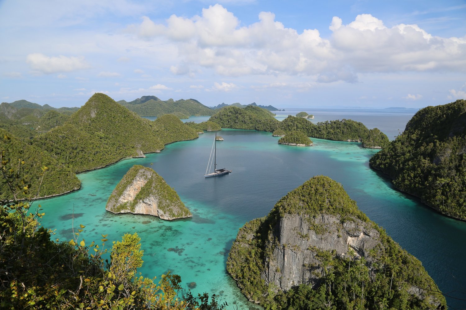 Gambar Pantai Raja Ampat  Di Papua Gambar Barumu